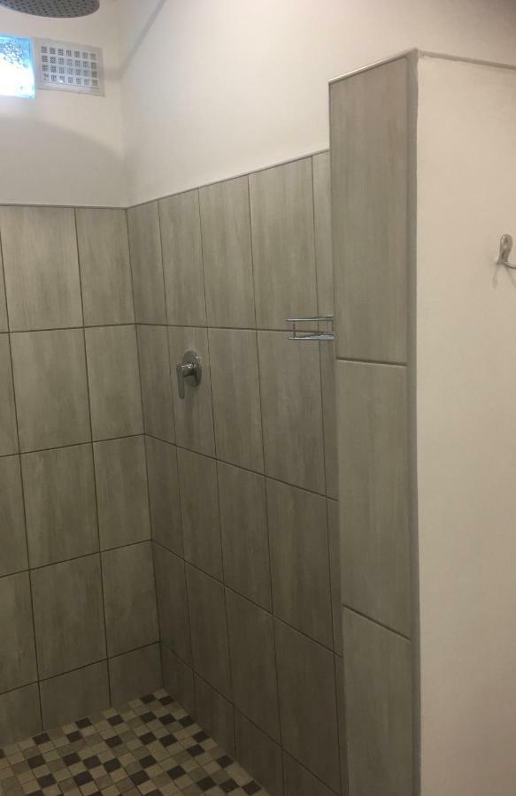 Ammabed Accommodation 卡利登 外观 照片